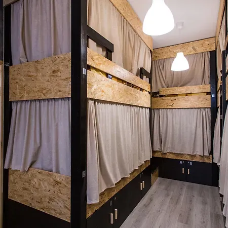 Day 'n' Night Hostel *