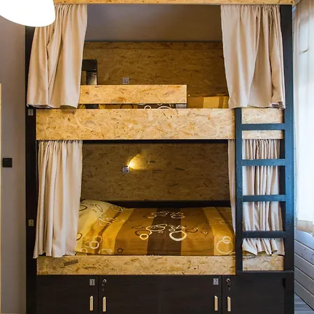 Day 'n' Night Hostel
